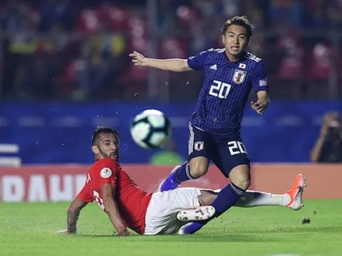 Chia tay Kubo, Barca tiếp tục "kết duyên" với một sao trẻ xứ Anh Đào