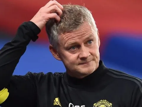 'Kẻ thừa' Man Utd bắt đầu đàm phán, lộ bến đỗ bất ngờ ở chợ Đông 2021