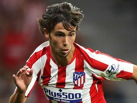 "Tôi nói cậu ta nên chọn Man City hay Barca, nhưng cậu ta không nghe"