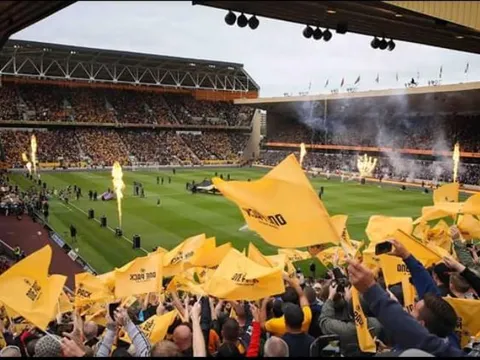 Ông lớn Ngoại hạng Anh cấm cầu thủ giao tiếp với người hâm mộ