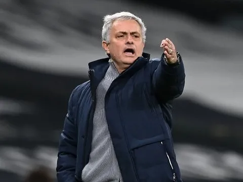 Mourinho: "Sai lầm cá nhân" khiến Spurs trả giá trước Liverpool