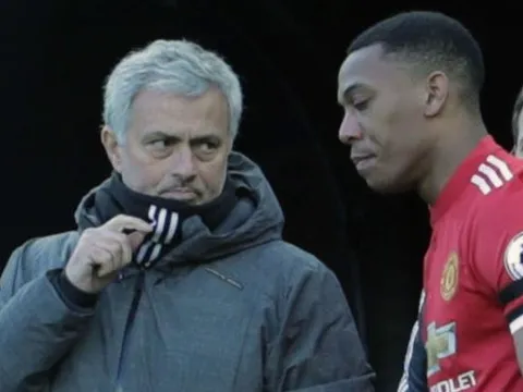 Anthony Martial hậm hực: "Ông ấy nên trực tiếp nói chuyện với tôi"