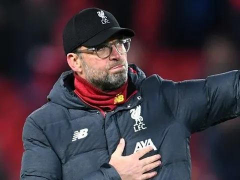 Jurgen Klopp: "Tôi vừa khóc vừa gọi điện cho cô ấy"