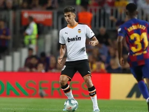 Juventus phá đám Liverpool chiêu mộ người thay thế “Messi Thụy Sỹ”