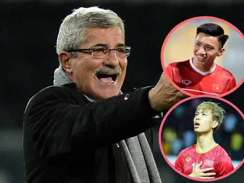 HLV Calisto hỏi thăm thương vụ Văn Hậu, bất ngờ với bến đỗ của Công Phượng