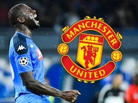 Va vào sự chú ý của Man Utd, 'bom tấn quái thú' tuyên bố rúng động với CLB