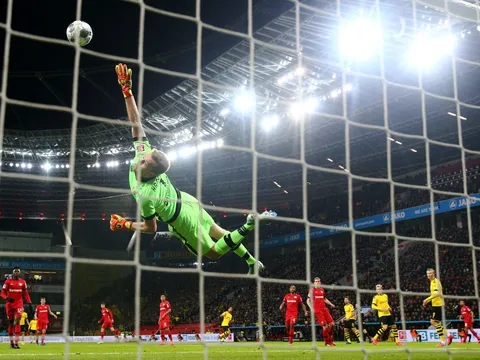 "Kẻ bị Sarri ghẻ lạnh" thăng hoa tại Đức, sớm nhận được vinh dự đầu tiên