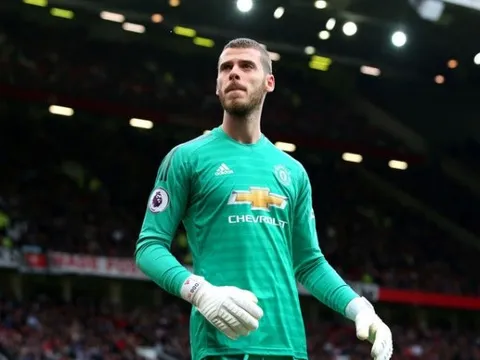 'Kẻ thách thức' ngậm ngùi chia tay M.U, De Gea đăng đàn khuyên 1 câu