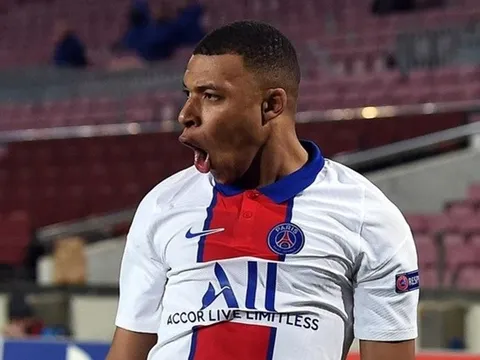 Kéo sập Camp Nou, Pochettino nói luôn 1 câu về tương lai Mbappe