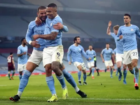 14 thống kê Man City 4-1 Wolves: Arsenal bị hạ bệ; Man City quá "bá đạo"