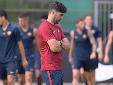 Khởi đầu không suôn sẻ, HLV AS Roma được huyền thoại an ủi