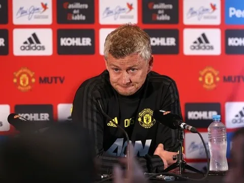 Không ai hỏi mua, Man Utd tiếp tục 'nuôi báo cô' trong cay đắng