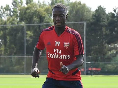 Không ngờ! "Bom tấn" Pepe bị loại khỏi đội hình Arsenal đấu Barcelona