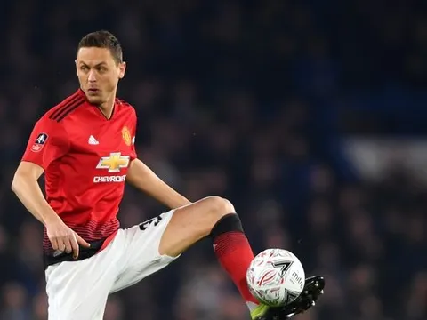 Không ngờ! Đề nghị hấp dẫn, 'trò cưng Mourinho' rục rịch rời Man Utd