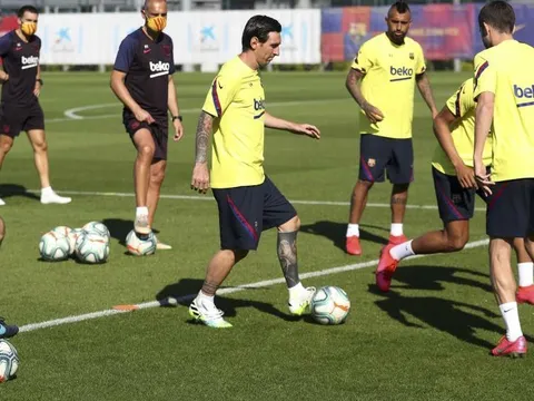 Không phải Messi, CĐV Barca đang chờ một "mãnh thú" tái xuất