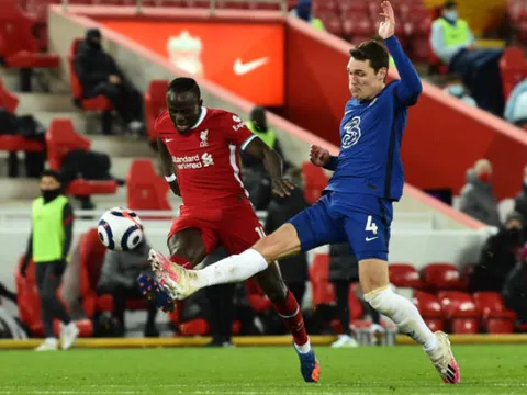 Không phải Mount, Carragher chỉ ra cái tên xuất sắc của Chelsea trận Liverpool