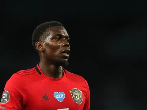Không sút penalty, Pogba làm ngay 1 điều khi Fernandes ghi bàn