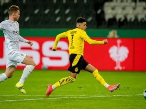 Không thể ngăn cản Jadon Sancho!