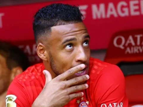 Khủng hoảng thừa, Bayern tìm cách đẩy "kẻ vô cảm" ra đường