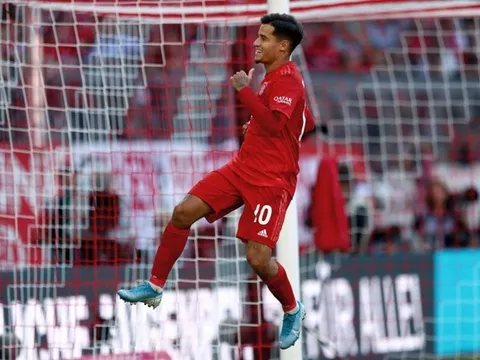 "Kiến tạo" penalty cho Coutinho, Lewandowski nói gì?