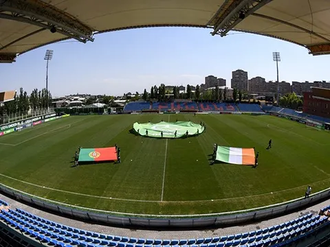 Đè bẹp CH Ireland, đàn em Cristiano Ronaldo kiêu hãnh vào chung kết