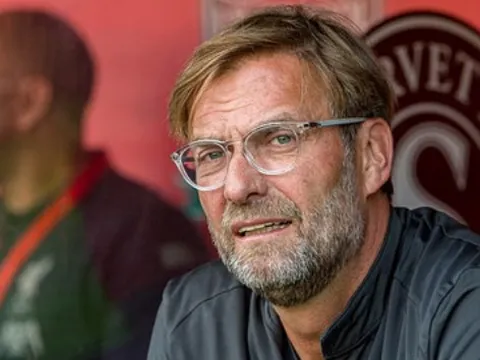 Jurgen Klopp lí giải nguyên nhân không mua người dự phòng cho Salah và Mane