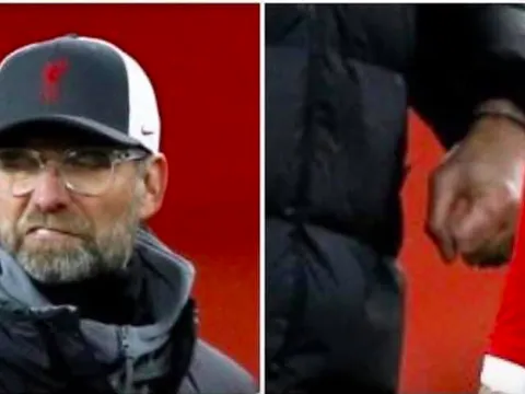 Klopp cay cú, "fist bump" như muốn đấm... Fernandes