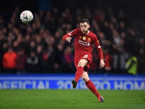 Klopp giải thích về sự vắng mặt bất ngờ của Robertson trước Bournemouth