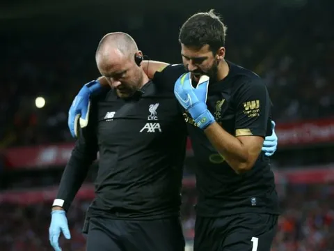 Klopp hé lộ thời điểm trở lại của Alisson
