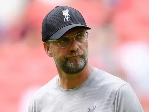 Klopp phá vỡ im lặng về việc 'kẻ thất sủng' không có tên dự Siêu Cúp