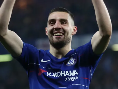 Kovacic - Chelsea: Hãy là của nhau!