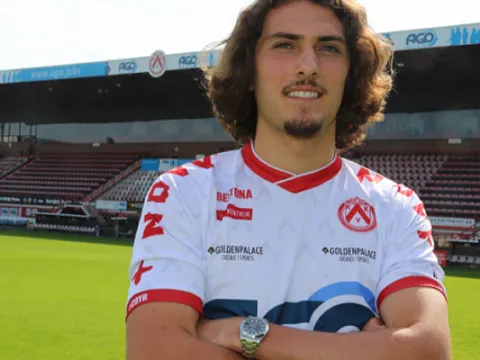 Hàng xóm Liverpool chính thức để trụ cột đội 2 đi 'tu nghiệp'