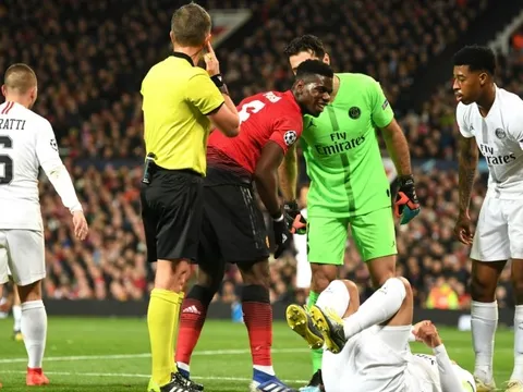 "Ký cái tên đó, Man Utd sẽ có một Carrick nâng tầm Pogba"