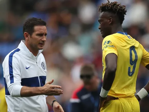 Lampard lên án hành động phân biệt chủng tộc nhắm vào Abraham