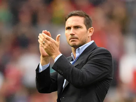 Vì sát thủ Ligue 1, Chelsea quyết "chơi tới cùng" với Man Utd