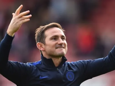 Lampard "rung đùi" thương vụ "máy phối bóng" 50 triệu trước Gã khổng lồ