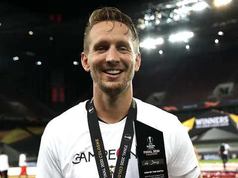 Lập cú đúp đẳng cấp, 'bom xịt' Ngoại hạng Anh giành MOTM chung kết Europa League