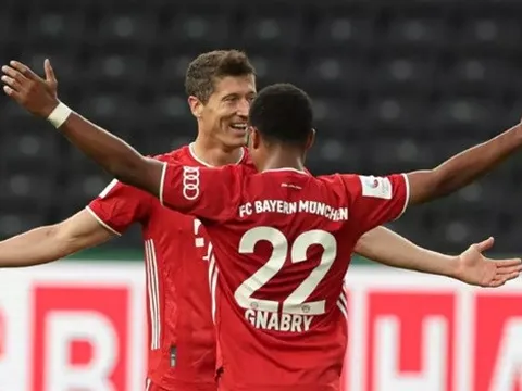 Lewandowski khủng chẳng kém Ronaldo hay Messi, vượt mốc 50 bàn thắng cho Bayern