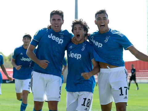 Lập cú đúp, sao trẻ 'giật' từ Barca giúp Juve hủy diệt Atletico