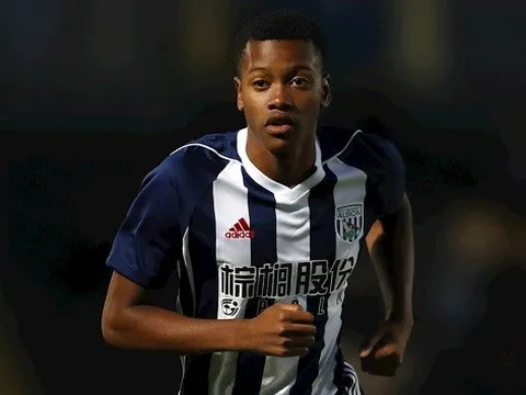 Chưa ngừng tìm ''ngọc quý'', đại gia Anh ngó xuống Championship