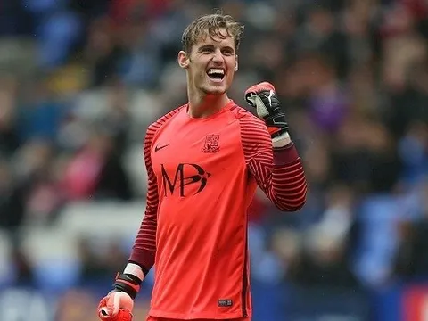 Thử việc cho á quân châu Âu, thủ thành tự do cuối cùng lại chơi ở hạng 3