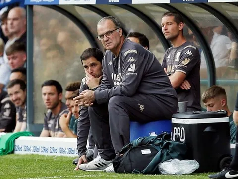 Vừa thăng hạng EPL, Leeds đã tính chuyện 'hút máu' Arsenal