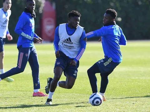 Trụ cột sung sức, Arsenal sẵn sàng chiến Leicester City