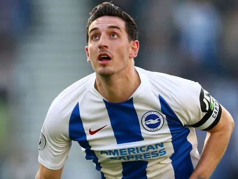 Leicester đồng ý trả 45 triệu cho người thay thế Harry Maguire