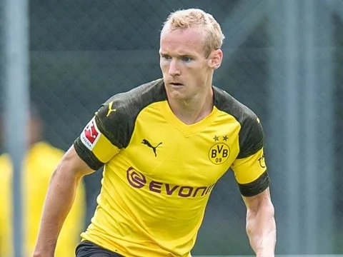 Lên kế hoạch cải tổ, Dortmund tiếp tục đẩy đi cái tên thứ 5 rời Signal Iduna Park