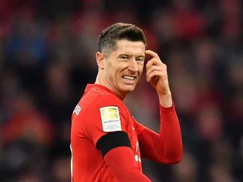 Lewandowski suýt cập bến Genoa thay vì Dortmund trong quá khứ