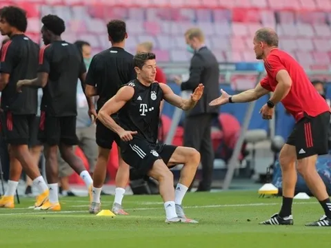Lewandowski tập luyện điên cuồng trước thời khắc quan trọng nhất mùa giải