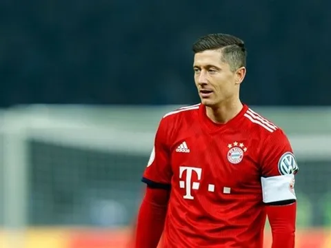 Lewandowski tiếp tục "than thời trách đất" về chính sách chuyển nhượng tại Bayern