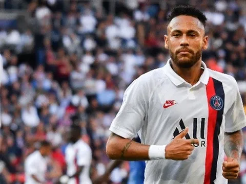 Liên tục bị các cổ động viên la ó, Neymar đăng đàn đáp trả đầy đanh thép