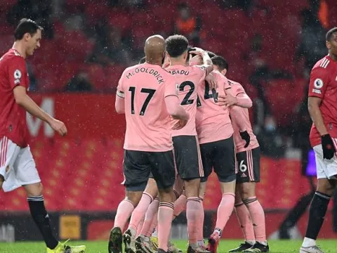 Liên tục gặp vấn đề, HLV Ole đưa ra lời khuyên cho các học trò về trọng tài